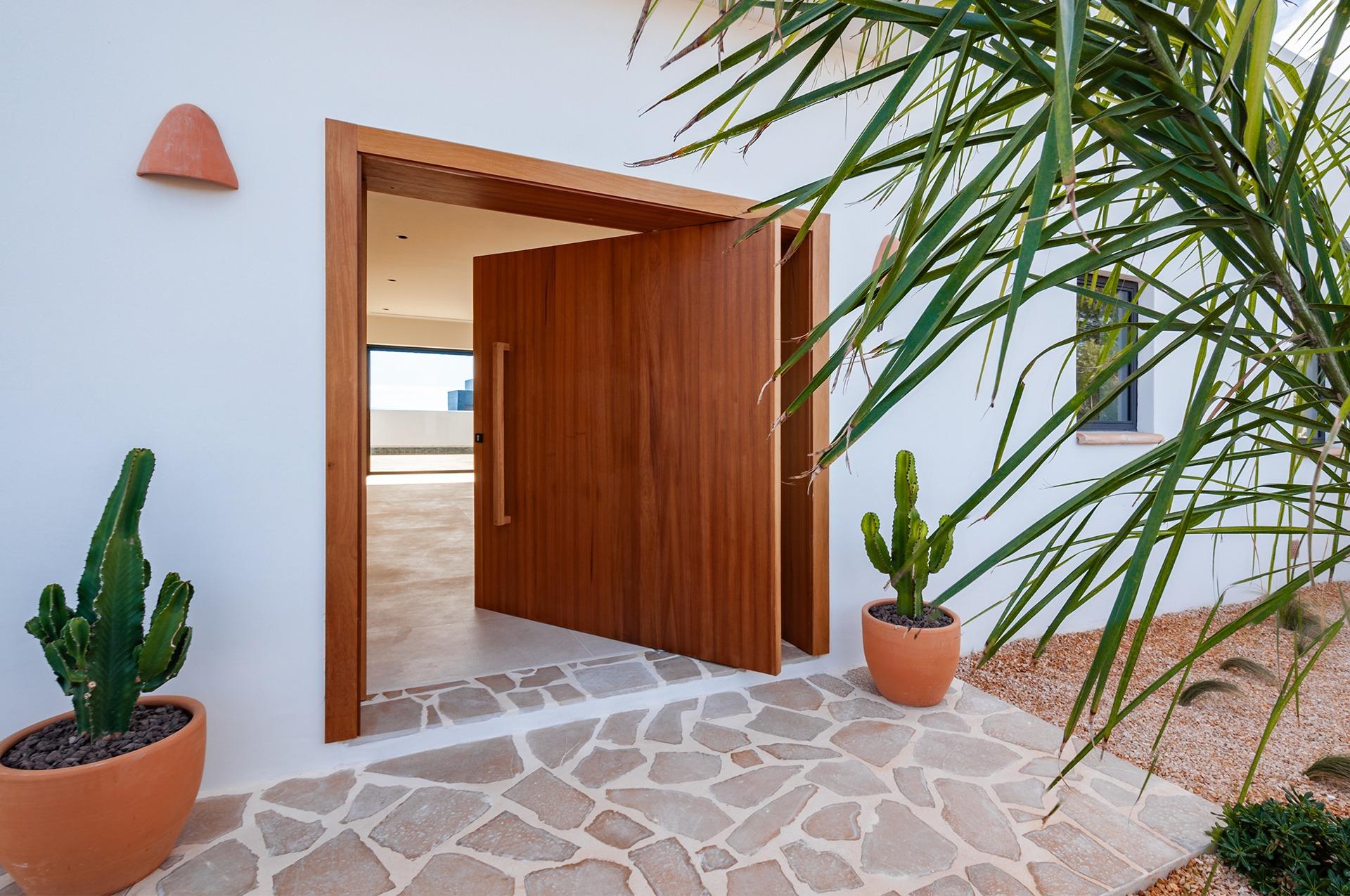 Neue schlüsselfertige Villa im Ibiza-Stil