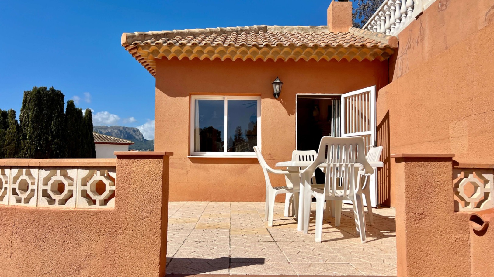 Spacious villa with possibilities in Calpe