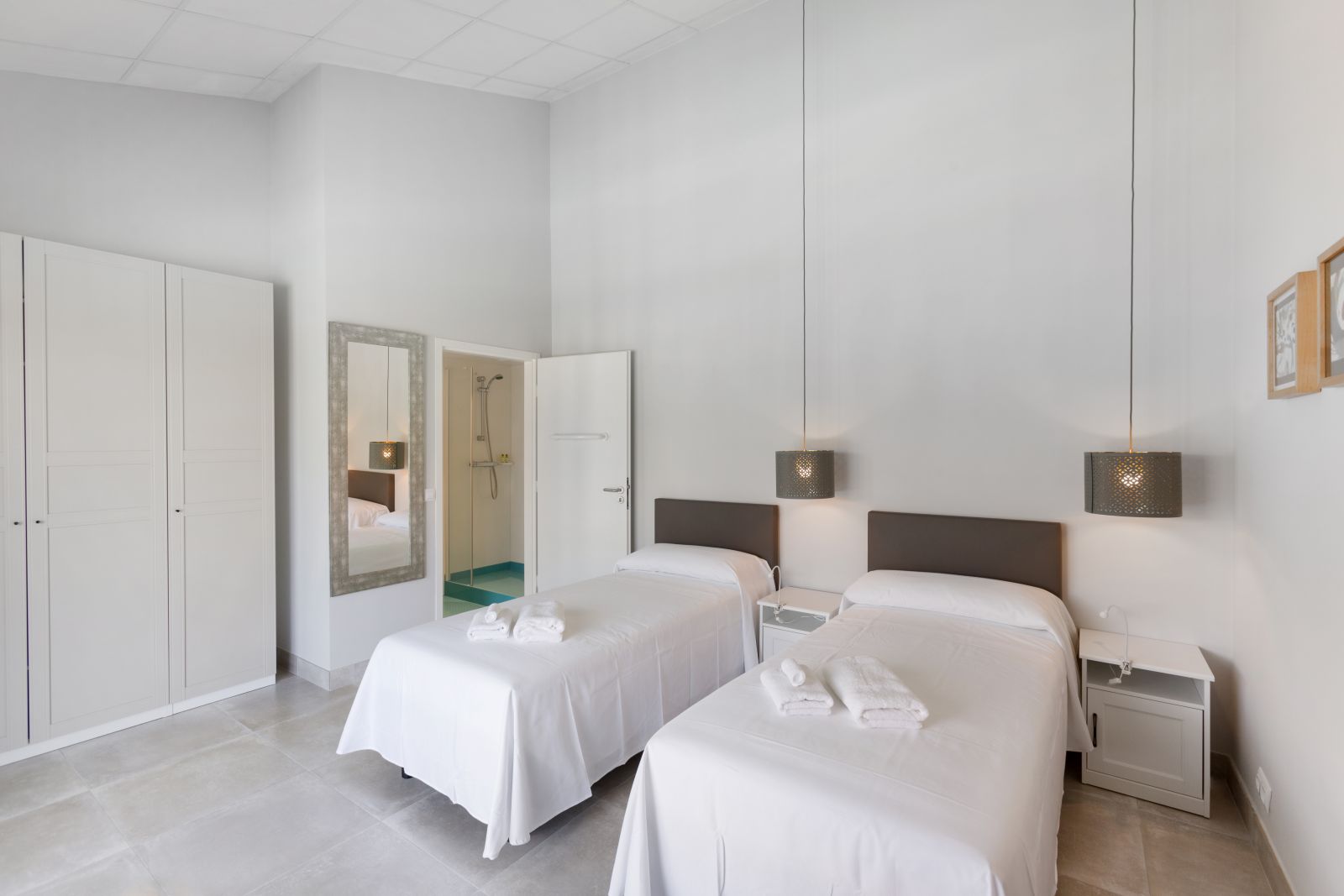 Hostel mit 16 Zimmern in Javea