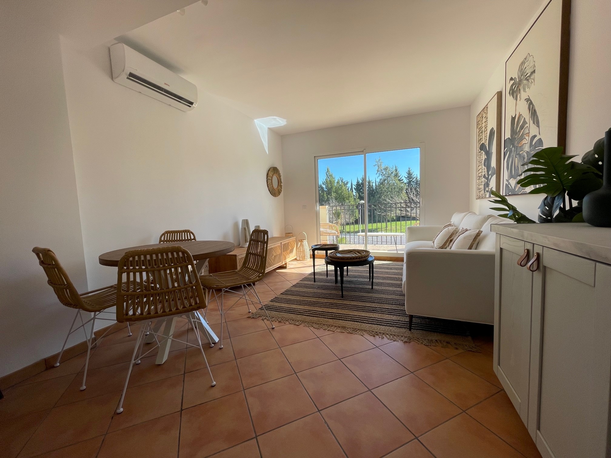 1 bedroom apartment with nice terrace