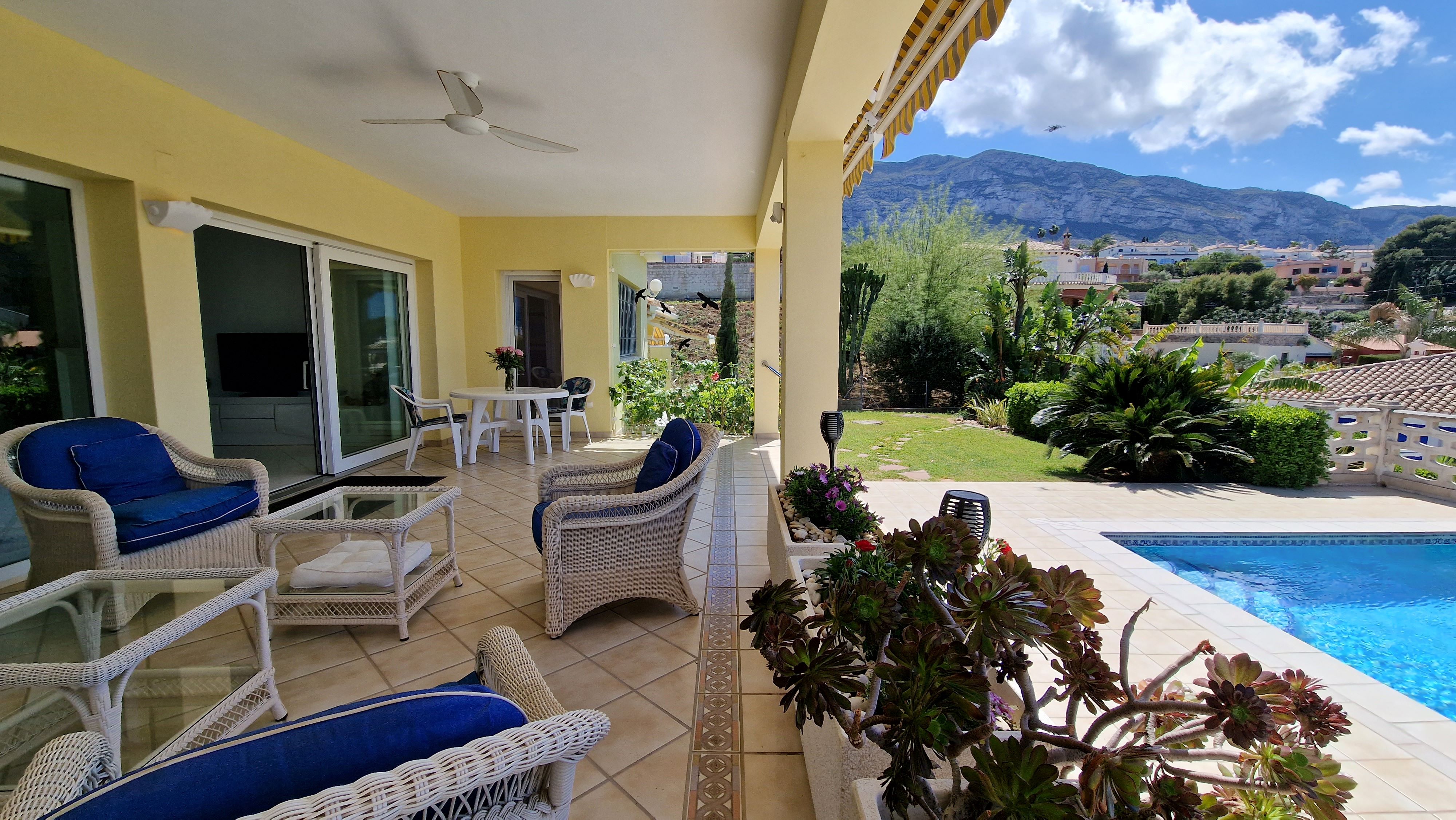 Luxury villa on the Montgo