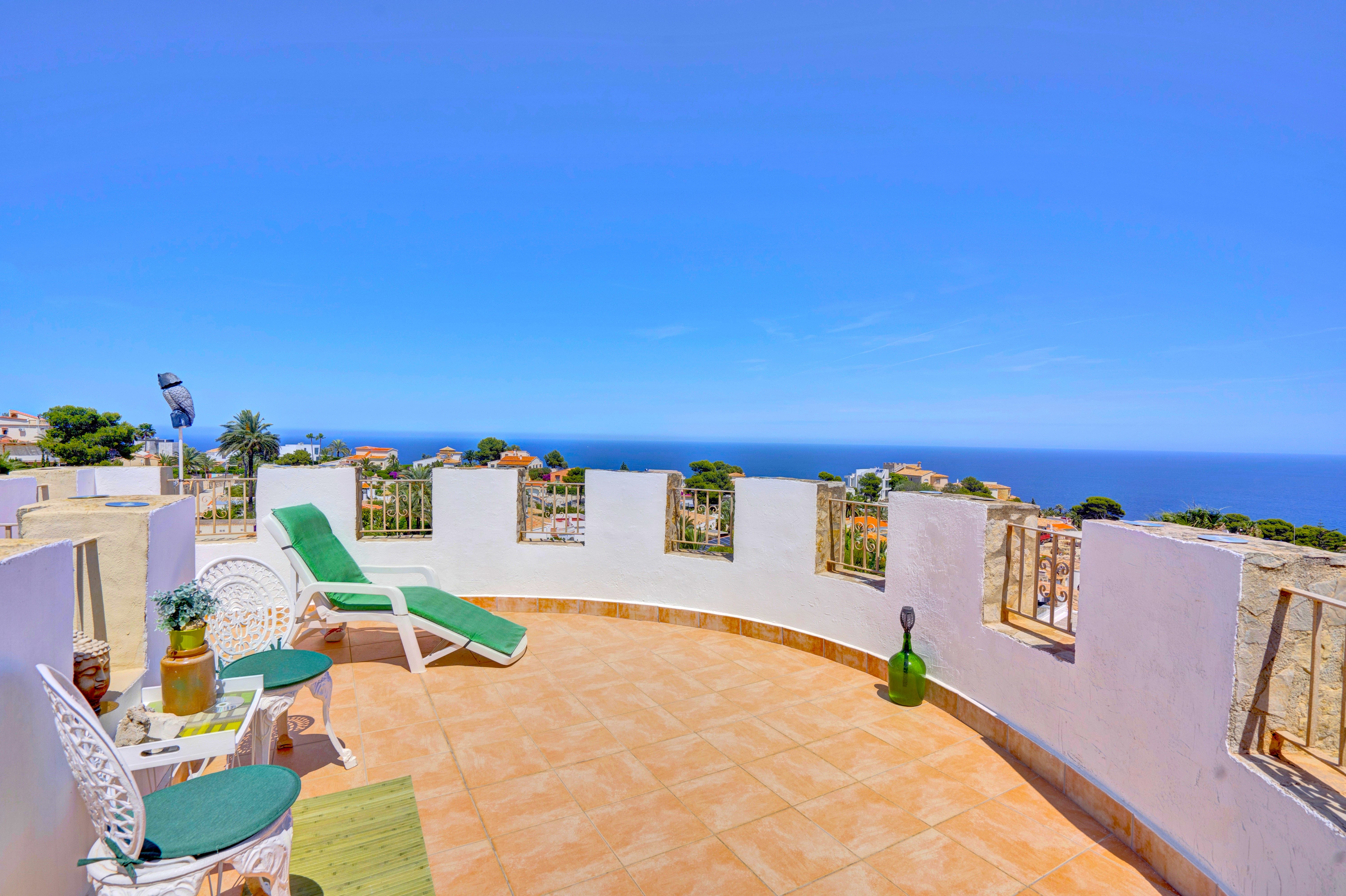 Belle villa avec vue mer à Balcon Al Mar